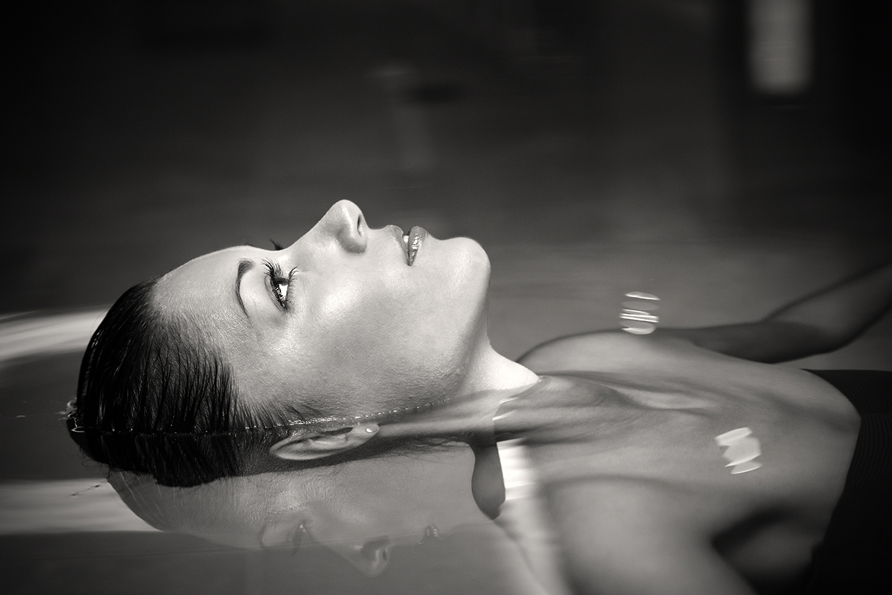 White Spa & Float Lounge