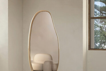 Design of July, Le Passage Standing Mirror