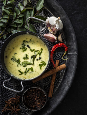 spicy yoghurt gravy