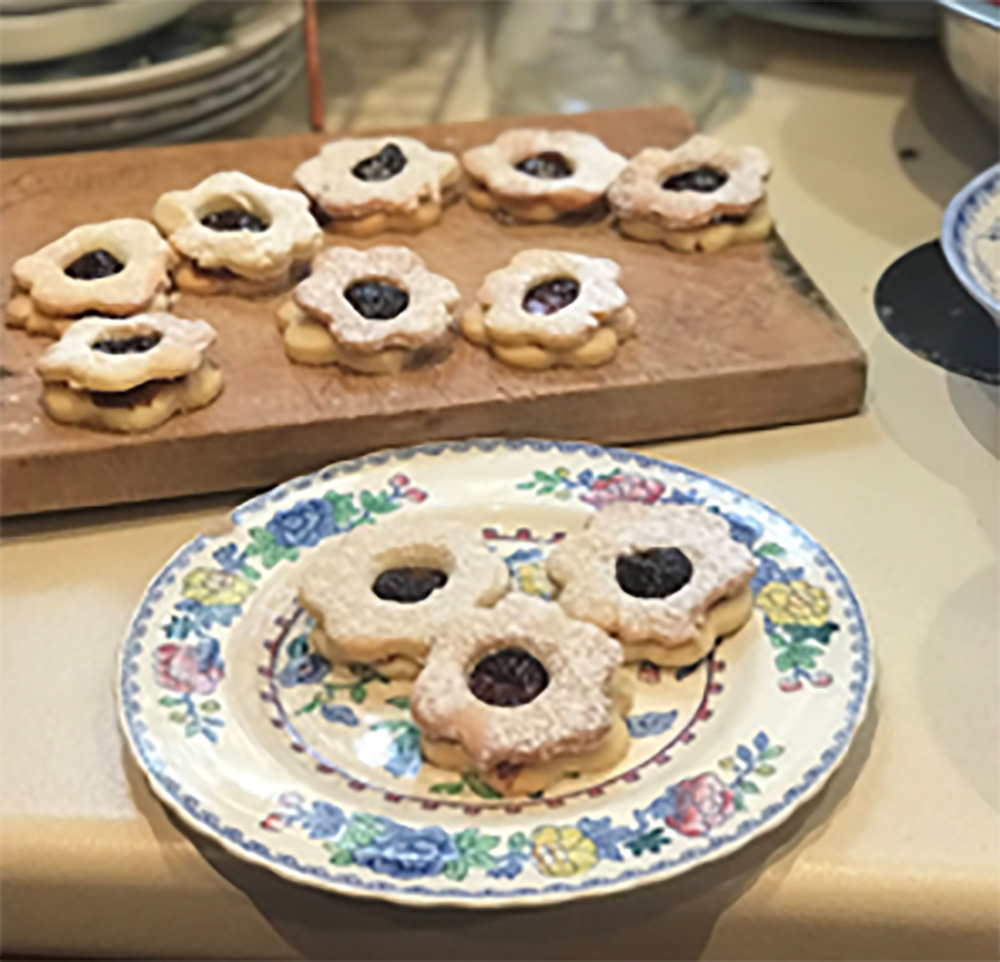 Annabelle White invites Aucklanders to host a Pink Ribbon Breakfast this May