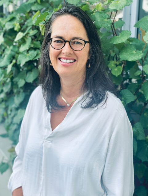 natural medicine - robyn currthers