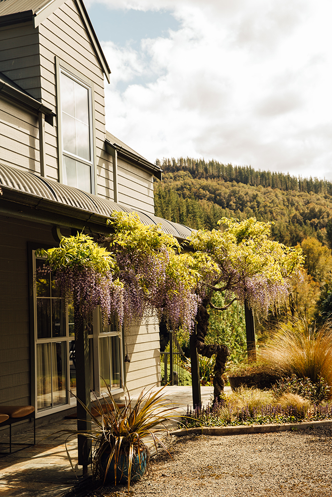 MaruiaRiverRetreat_WisteriaLodge_MolawinEvangelista_Oct2022