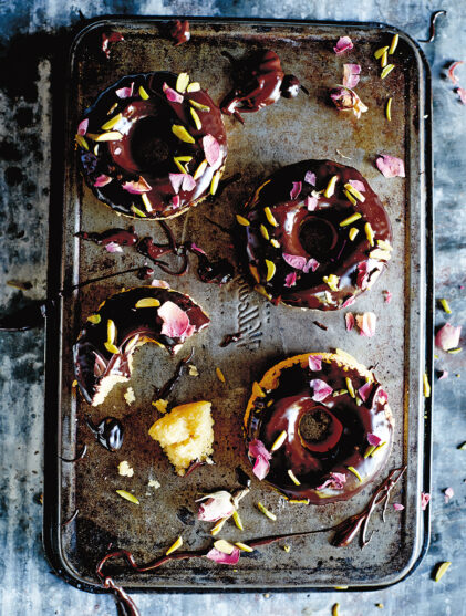 chocolate donut cakes