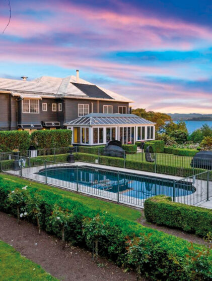 black swan hotel