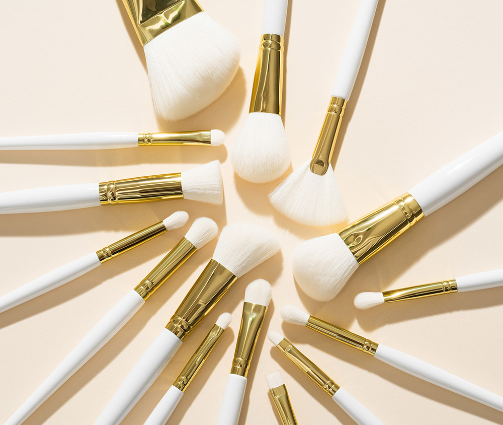 The White Gold Collection by Wayne Goss The White Gold Collection by Wayne Goss