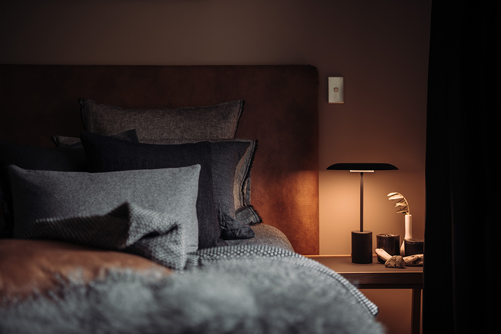 Master Villa Bed Set Maruia River Retreat