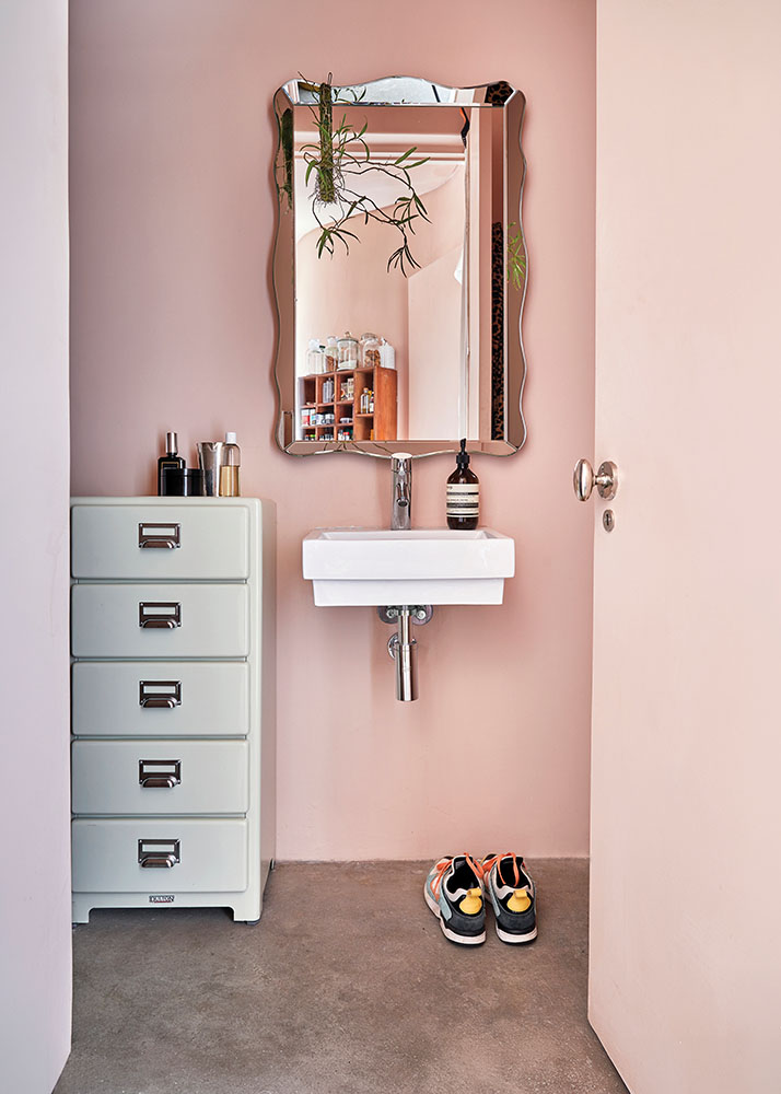 Bureaux_Focus_Bathroom_5 copy