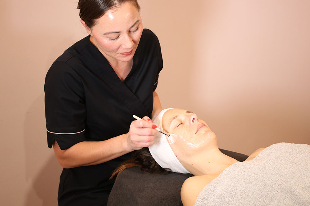 Caci Clinic, B12 Facial & Dermaplaning (6) copy