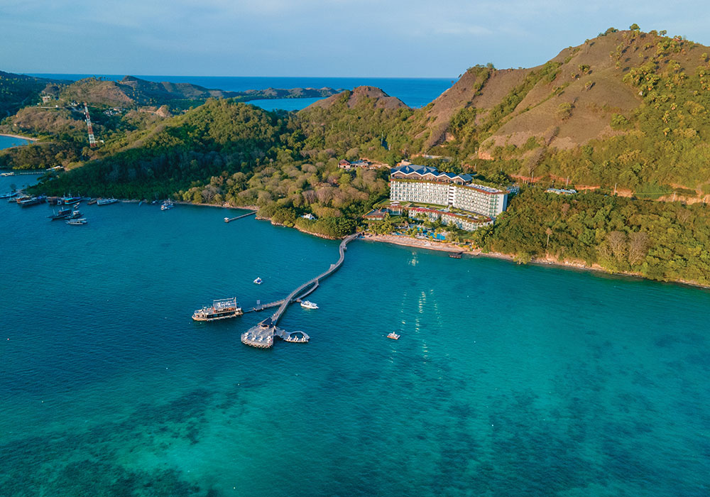 AYANA Komodo Waecicu Beach1 copy